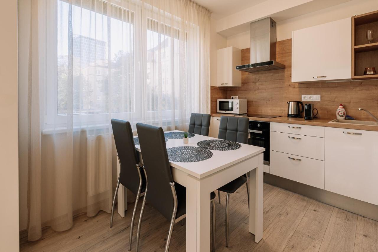 Skau 2 Old Town Family & Business Apartment 2 Floor Free Parking Bratislava Luaran gambar