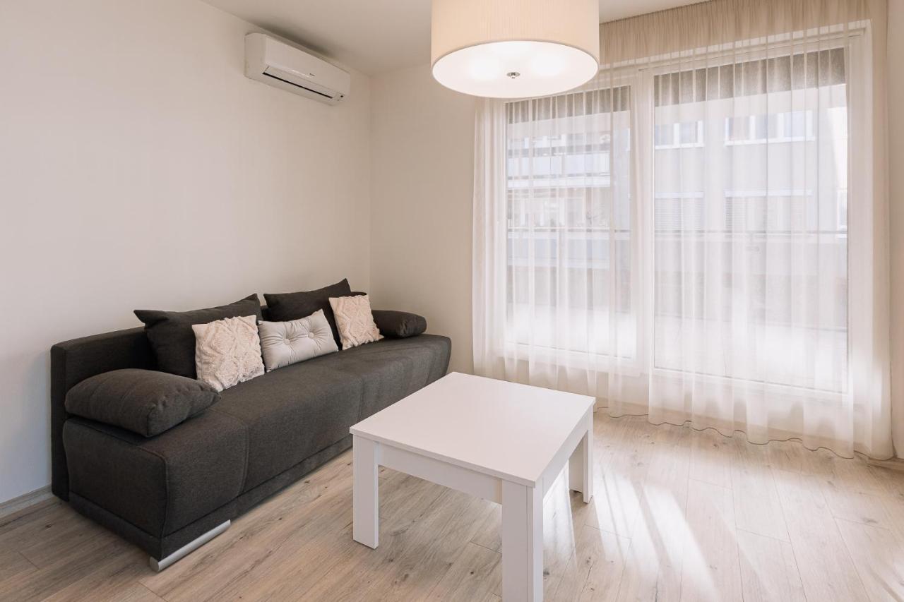 Skau 2 Old Town Family & Business Apartment 2 Floor Free Parking Bratislava Luaran gambar