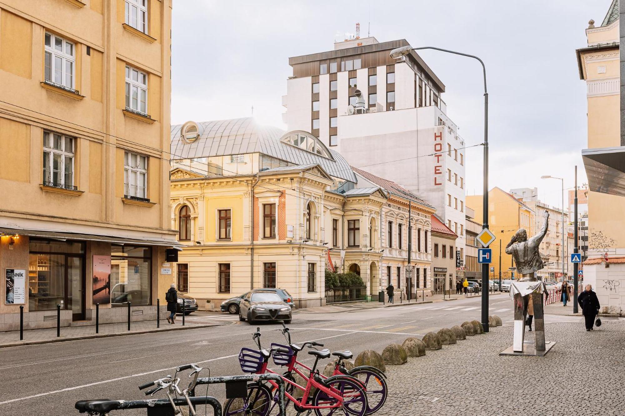 Skau 2 Old Town Family & Business Apartment 2 Floor Free Parking Bratislava Luaran gambar
